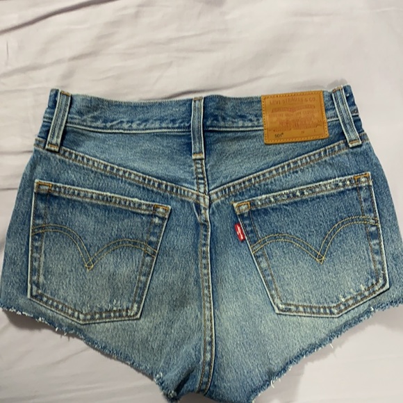 Levi’s jean shorts, never been worn - Picture 2 of 2